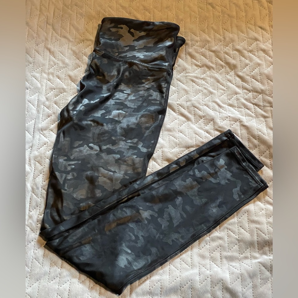 Spanx camo‎ leggings women’s size large black pre-owned condition